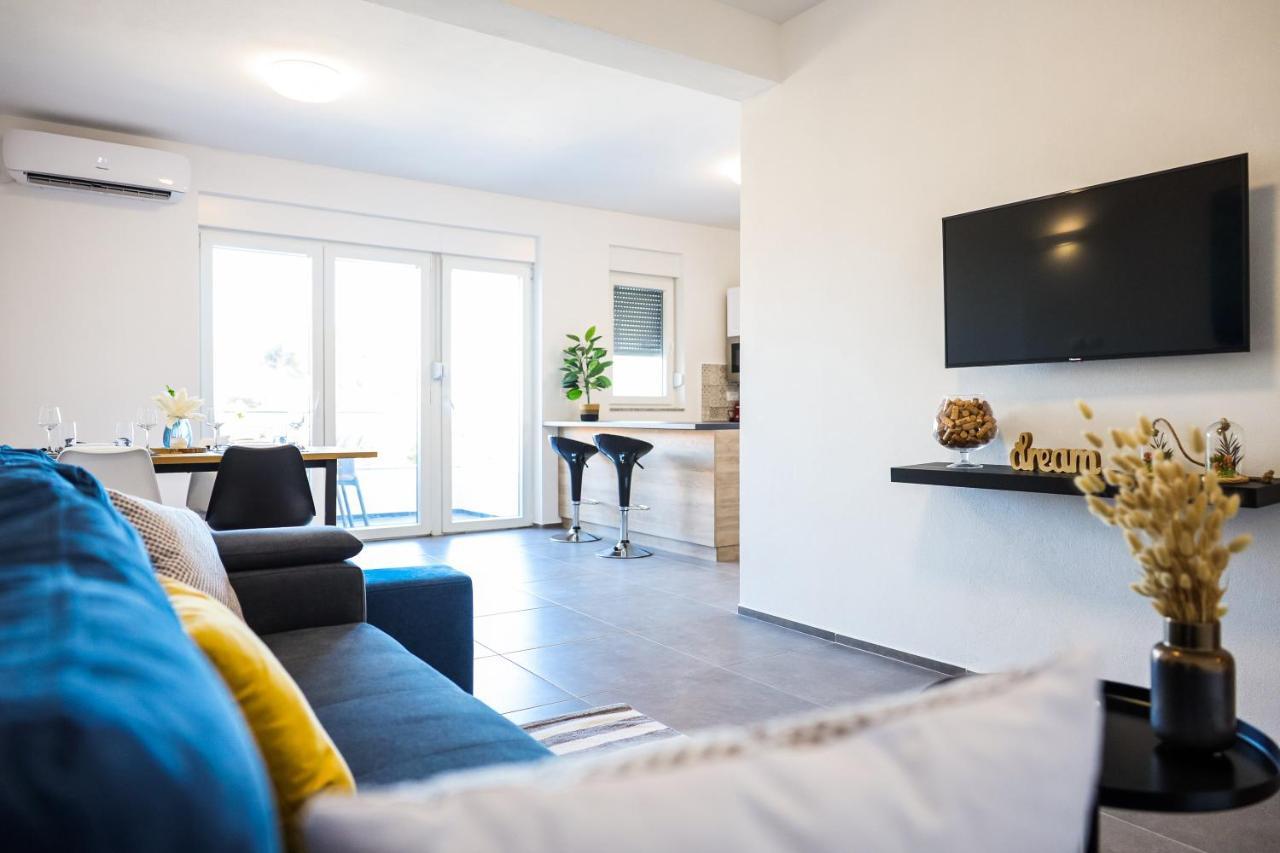 1oak rentals Vir Kültér fotó