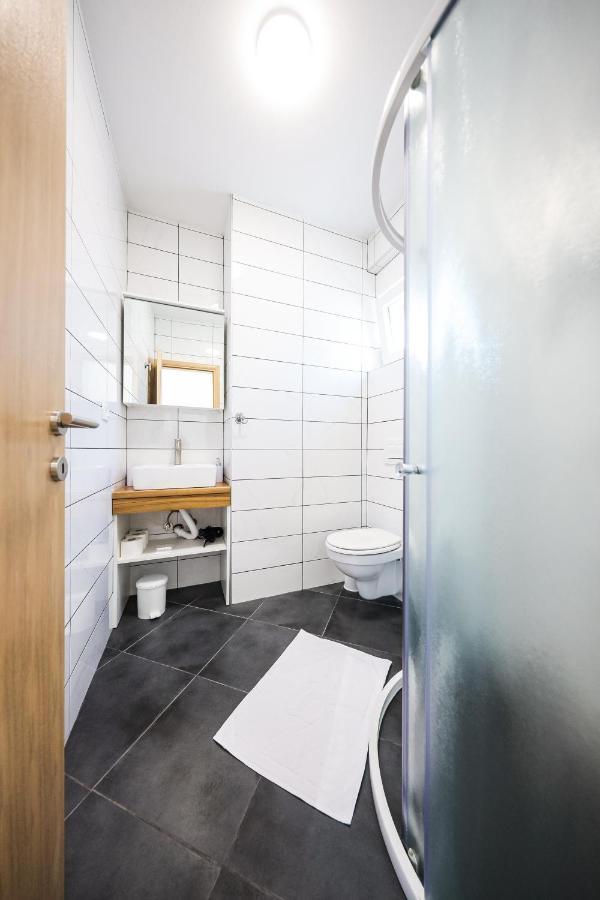 1oak rentals Vir Kültér fotó