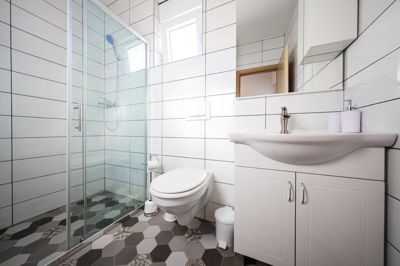1oak rentals Vir Kültér fotó